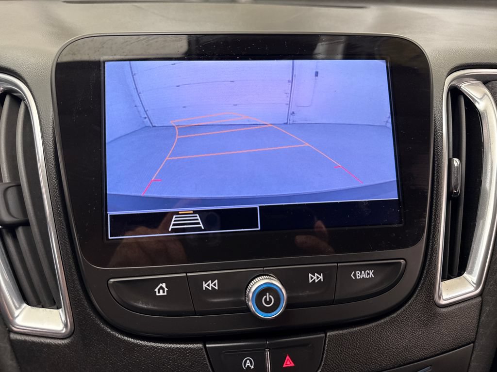 Used 2021 Chevrolet Malibu LT FWD image 18