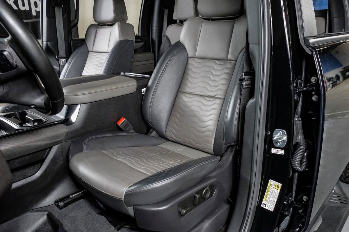 Used 2025 Chevrolet Silverado 2500 ZR2 w/ Technology Package image 29