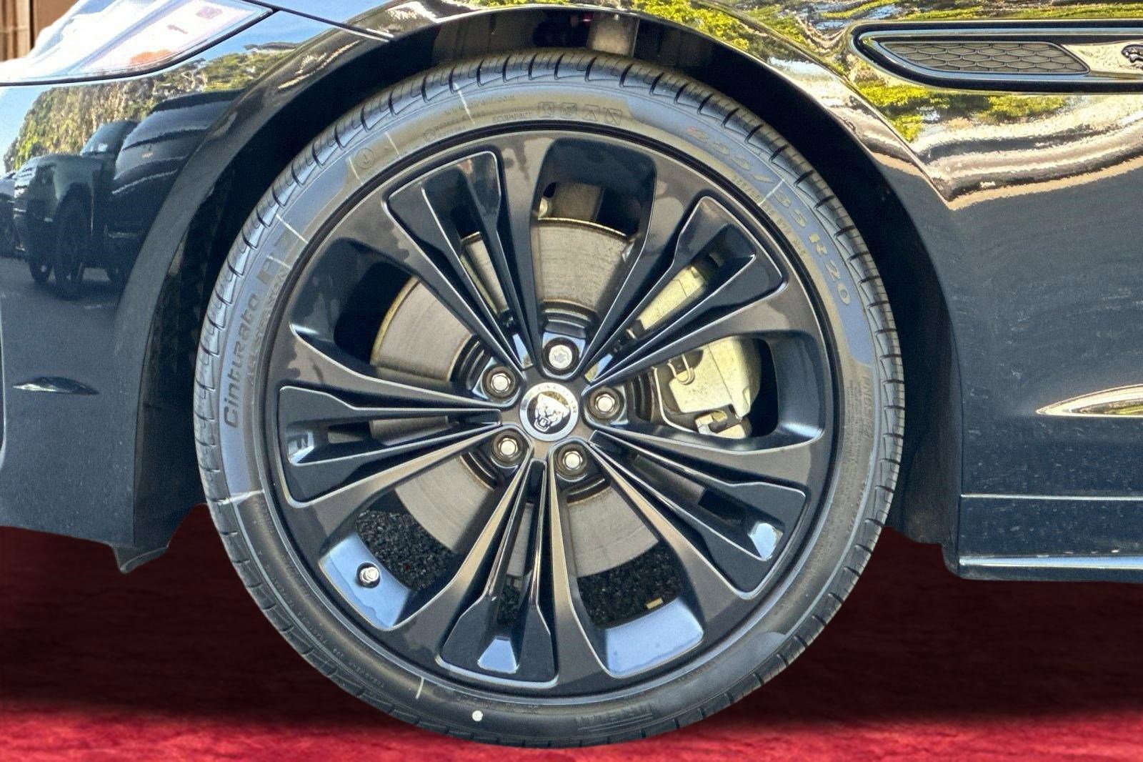 New 2024 Jaguar XF R-Dynamic SE AWD/4WD image 12