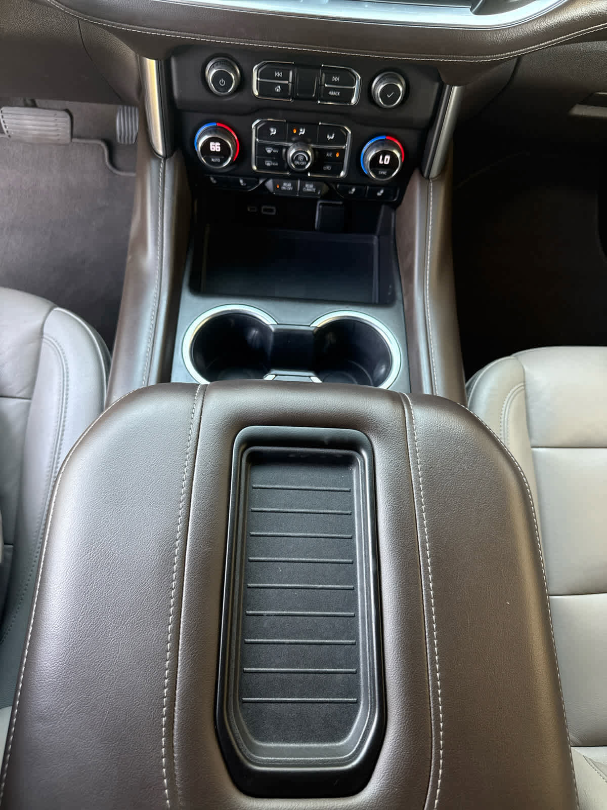 Used 2021 Chevrolet Tahoe Z71 image 25