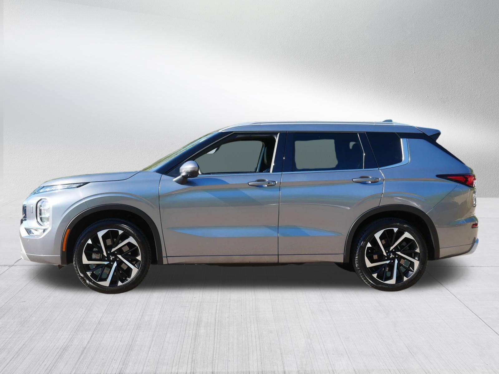 Used 2022 Mitsubishi Outlander SEL AWD/4WD image 4