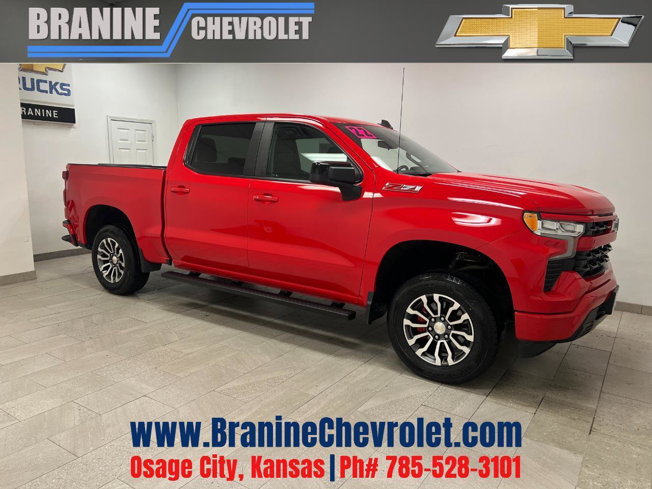 Used 2022 Chevrolet Silverado 1500 RST AWD/4WD image 1