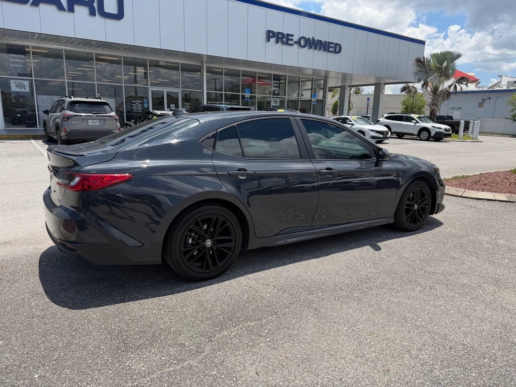 Used 2025 Toyota Camry SE FWD image 3