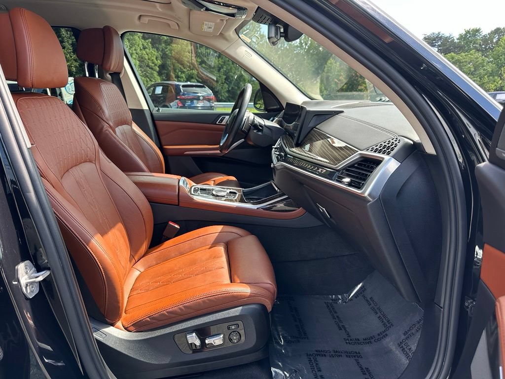 Used 2023 BMW X7 xDrive40i w/ Premium Package AWD/4WD image 19