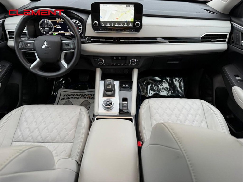 Used 2024 Mitsubishi Outlander SEL image 15
