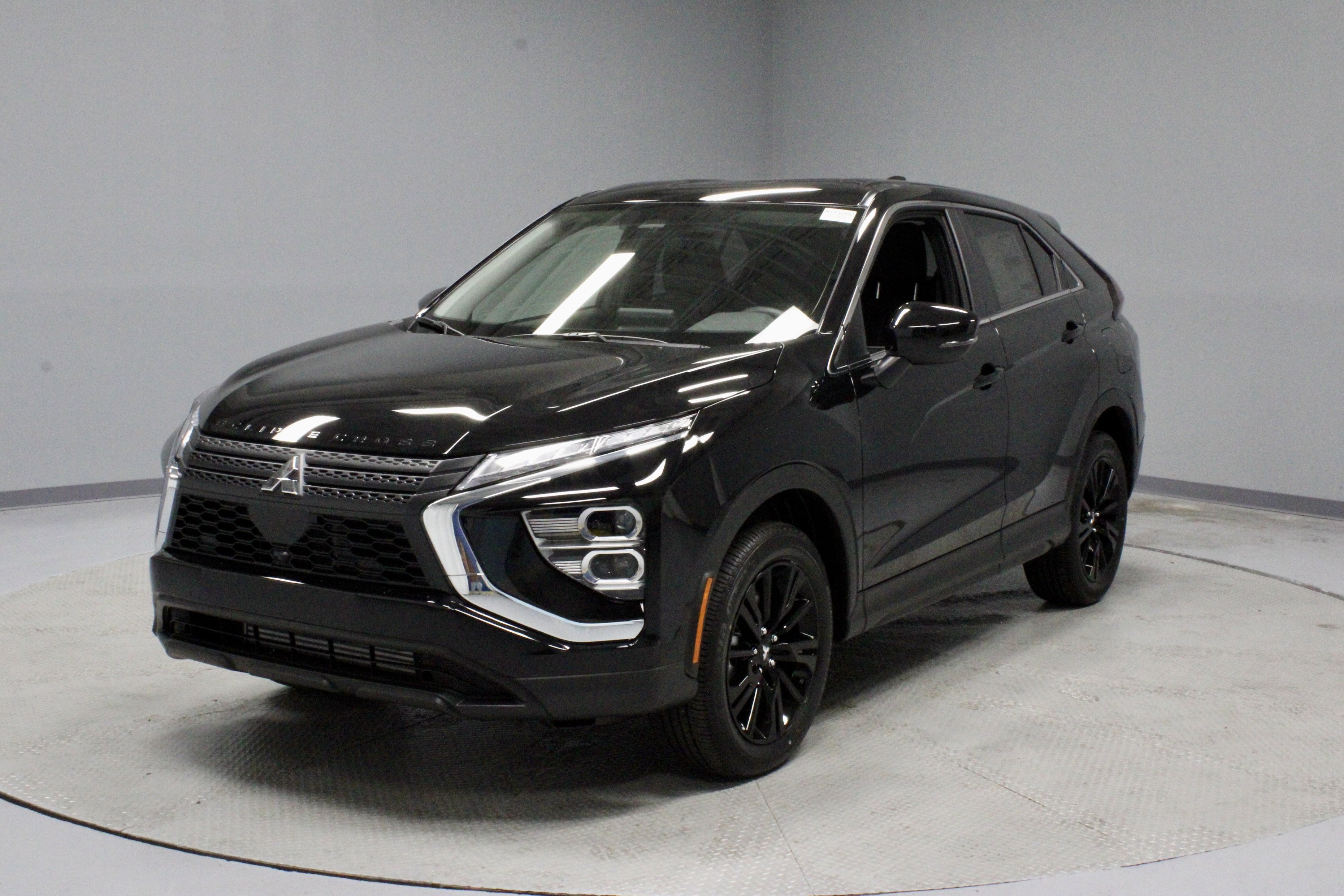 New 2026 Mitsubishi Eclipse Cross LE image 4