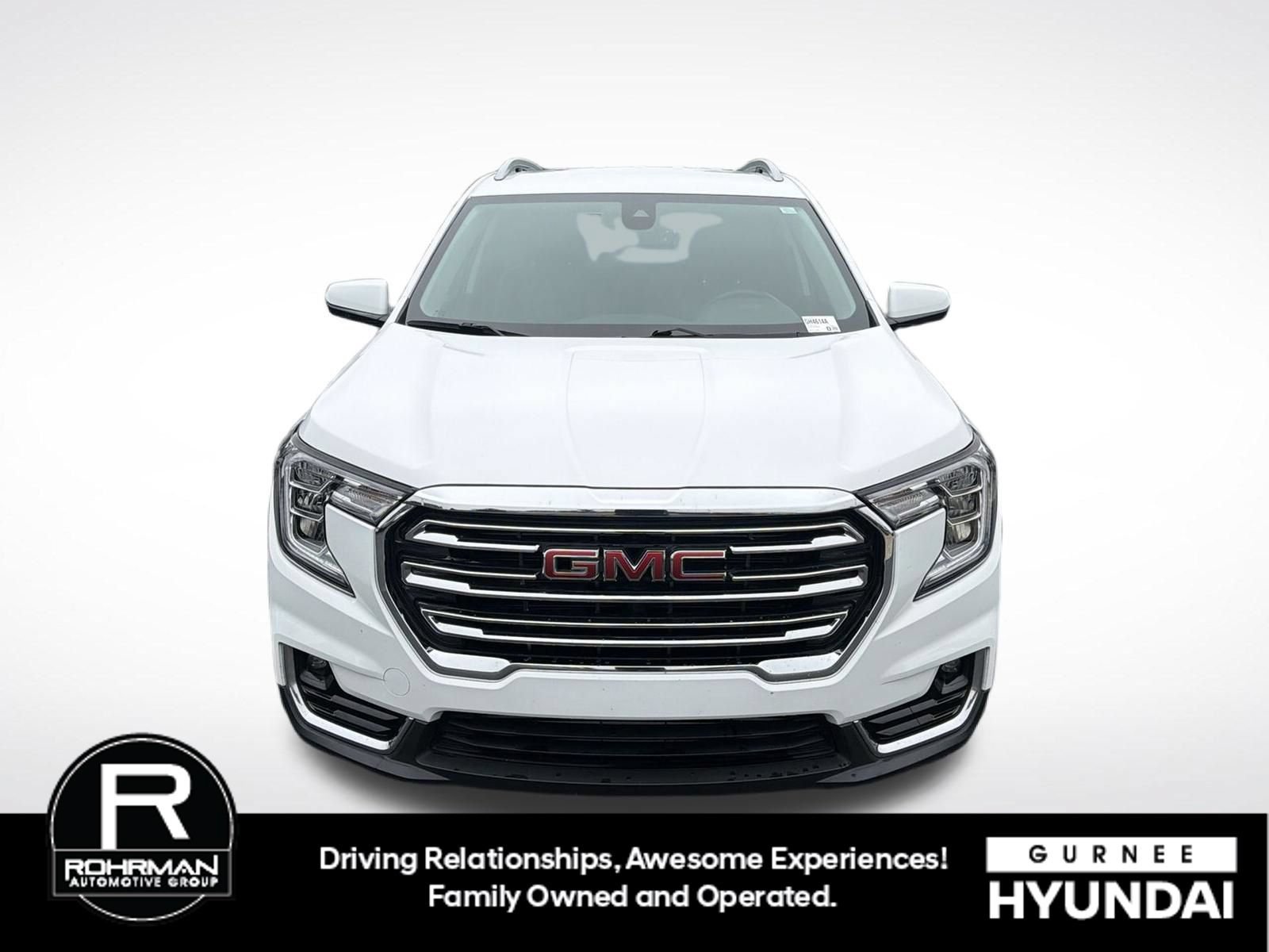 Used 2024 GMC Terrain SLT FWD image 3
