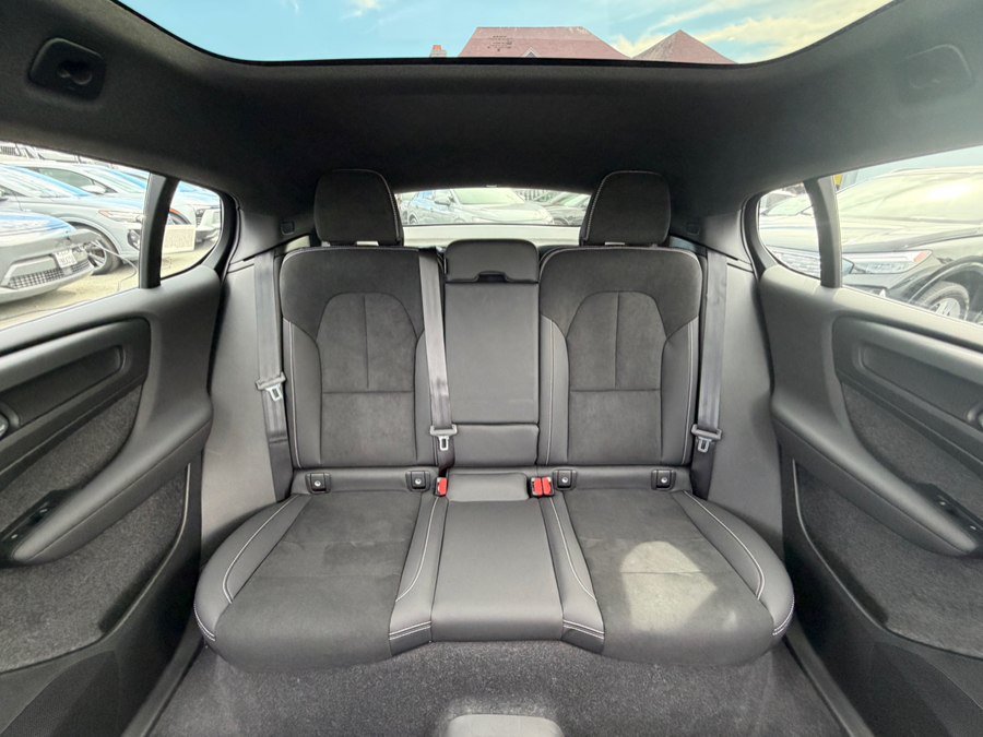 Used 2023 Volvo C40 P8 Recharge Plus w/ Protection Package Premier AWD/4WD image 34