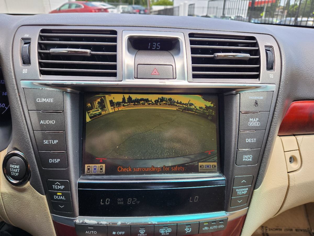 Used 2010 Lexus LS 460 RWD image 18
