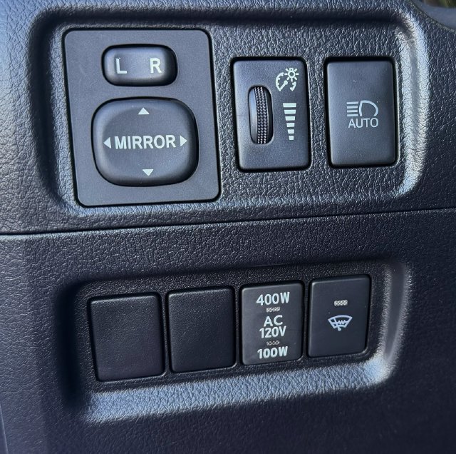 Used 2024 Toyota 4Runner TRD Off-Road Premium AWD/4WD image 17