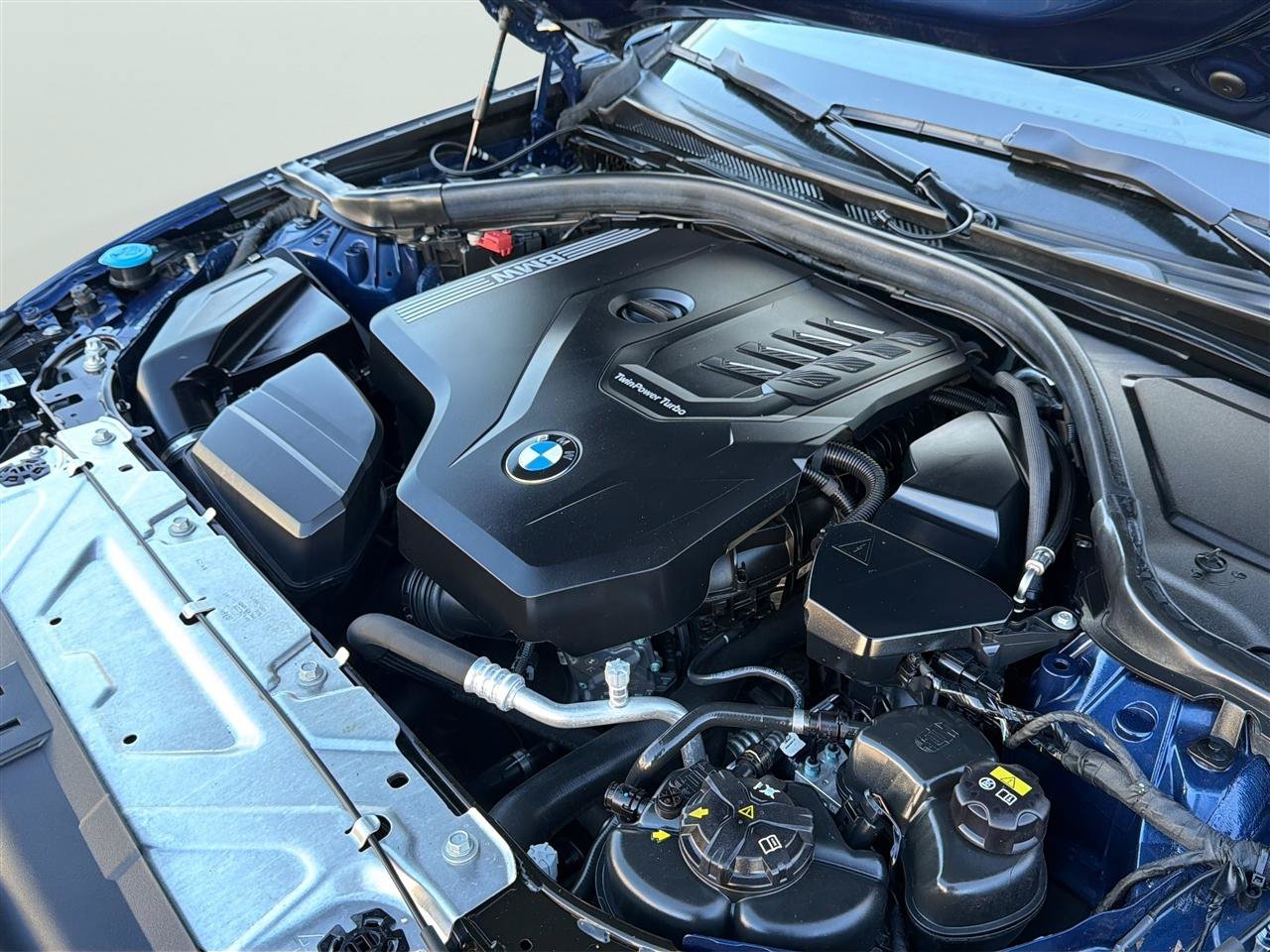 Used 2021 BMW 330i xDrive Sedan w/ Premium Package AWD/4WD image 34