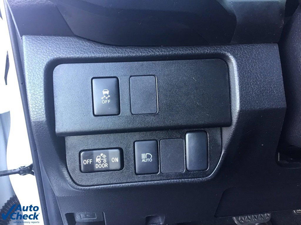 Used 2022 Toyota Tacoma SR image 34