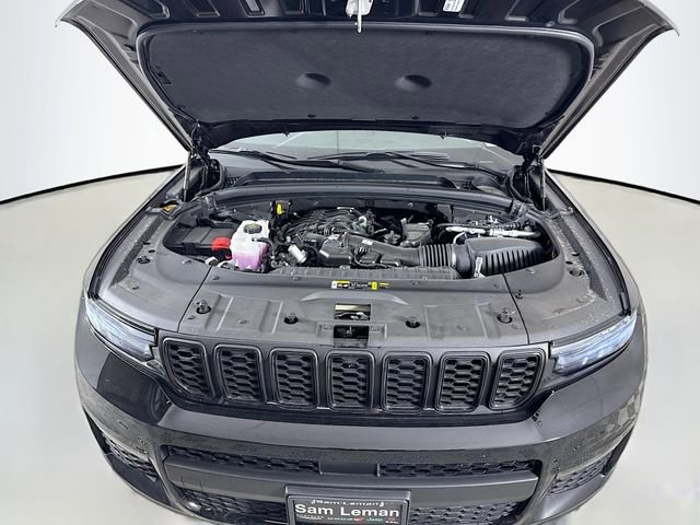 New 2025 Jeep Grand Cherokee L Limited w/ Black Appearance Package image 32