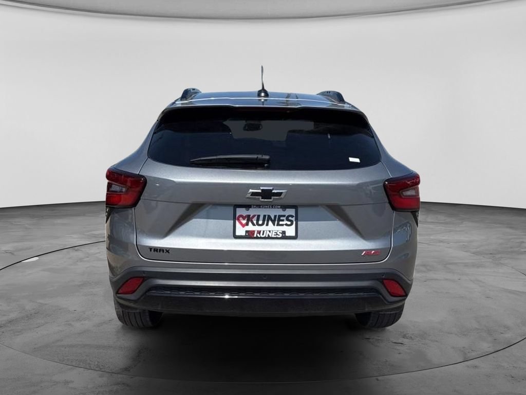 Used 2025 Chevrolet Trax RS w/ Driver Confidence Package FWD image 9