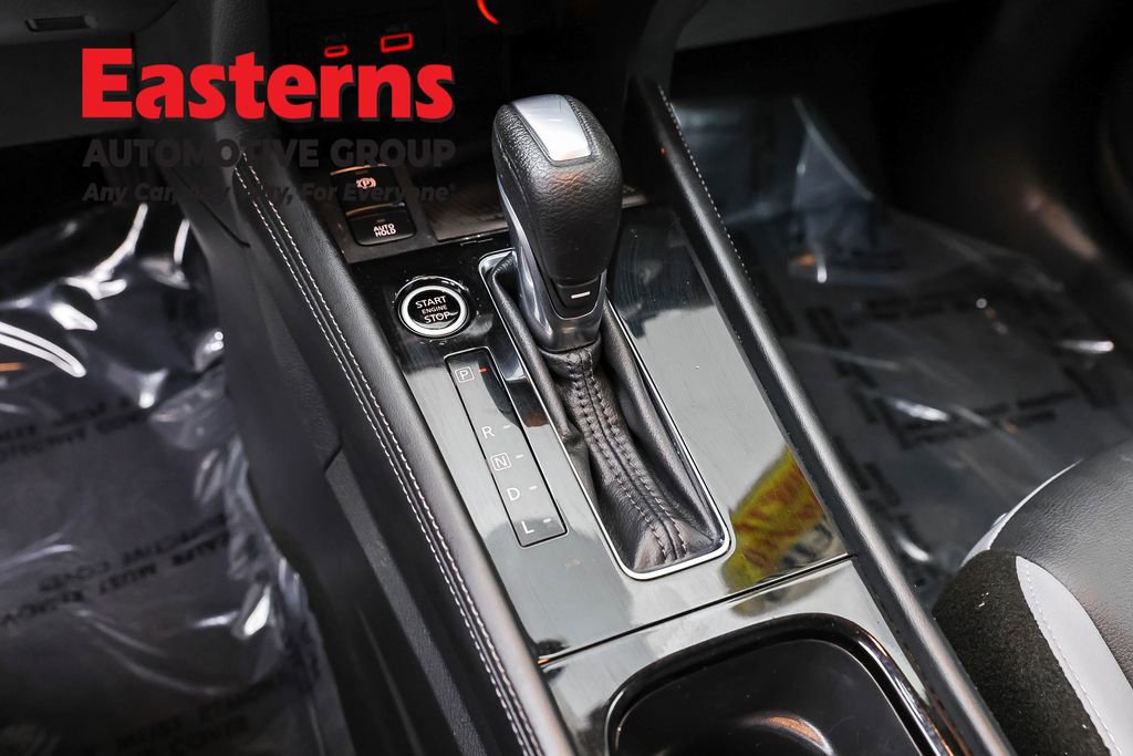 Used 2023 Nissan Kicks SR w/ SR Premium Package image 13