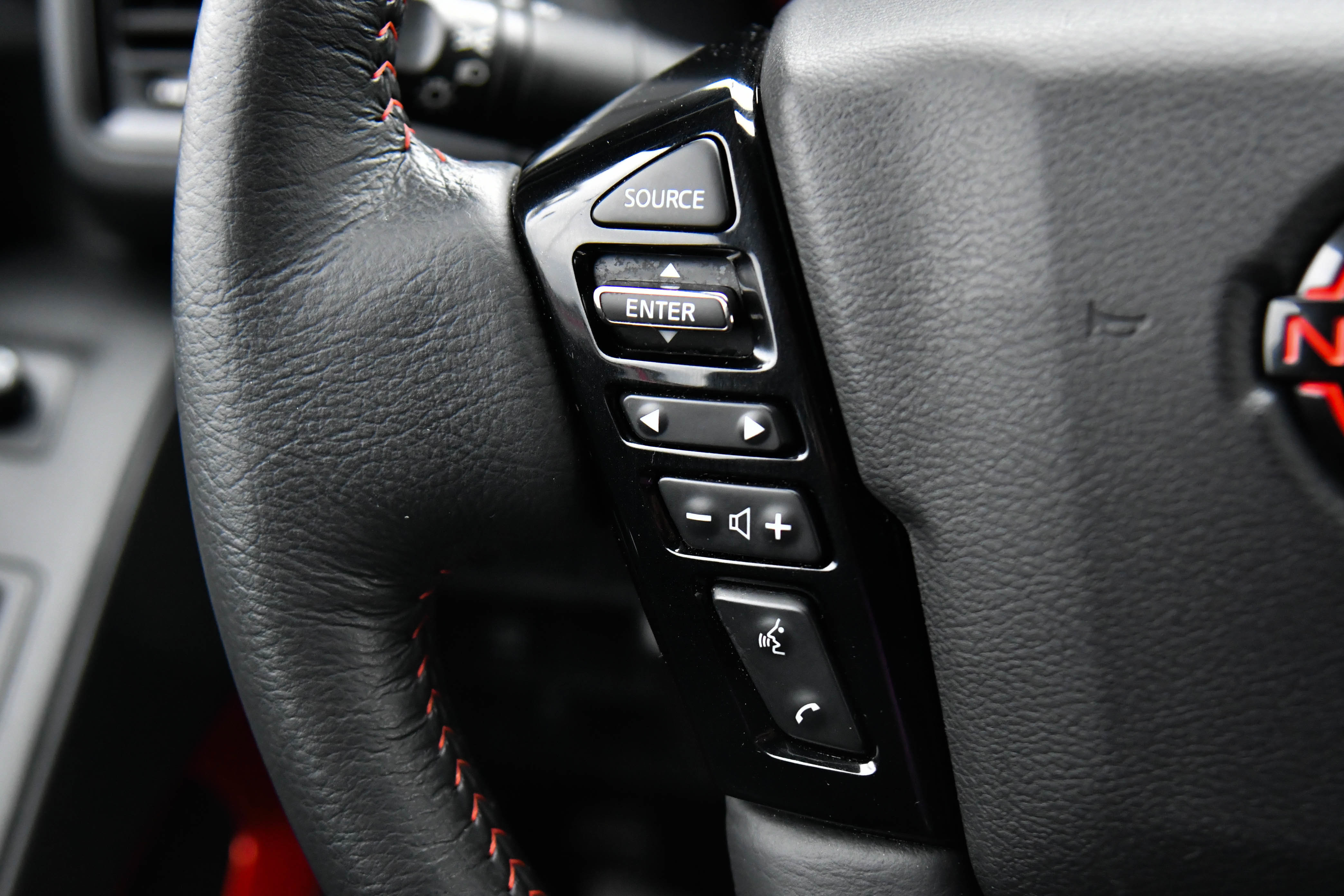 Used 2023 Nissan Frontier Pro-X w/ Pro Convenience Package image 33