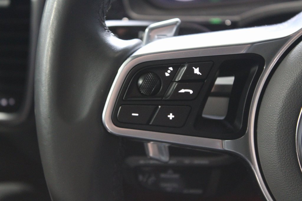 Used 2023 Porsche Cayenne S image 21