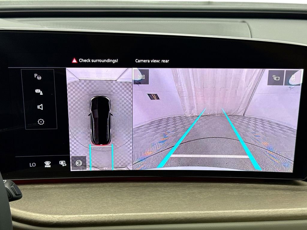 Used 2025 Audi Q5 Premium w/ Convenience Package image 16