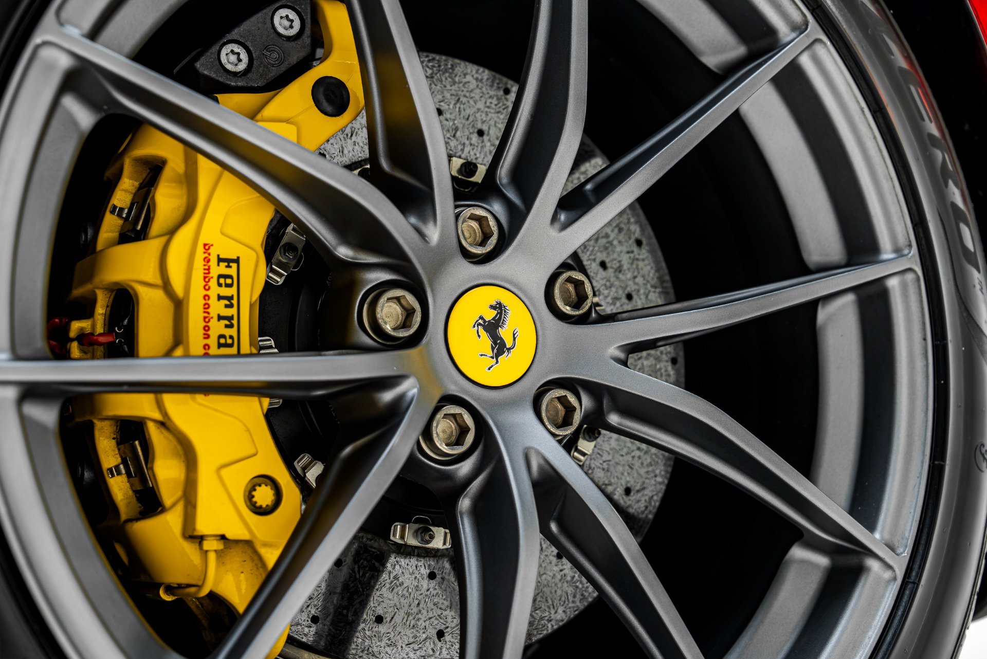 Used 2019 Ferrari 812 Superfast RWD image 30