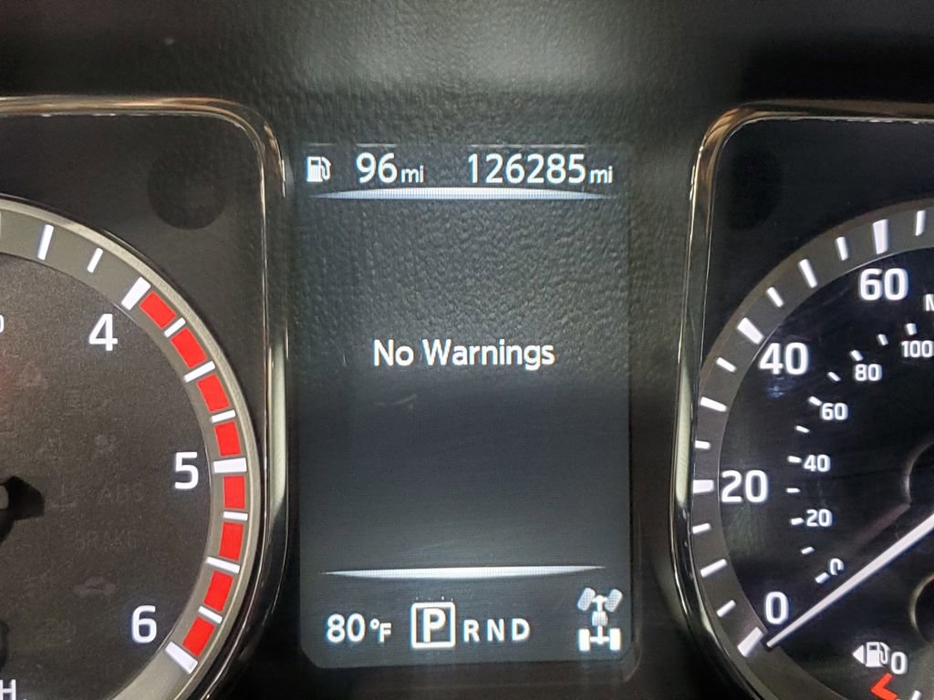 Used 2017 Nissan Titan SV AWD/4WD image 34