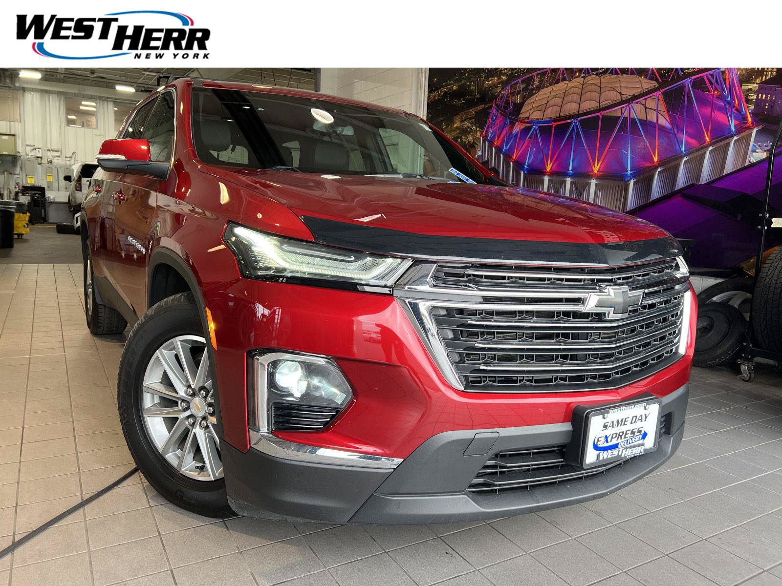 Used 2023 Chevrolet Traverse LT