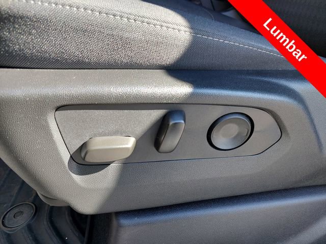 Used 2024 Chevrolet Silverado 2500 Custom w/ Custom Value Package image 17