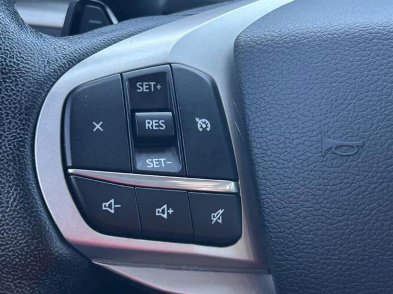 Used 2020 Ford Explorer XLT w/ Comfort Package image 14