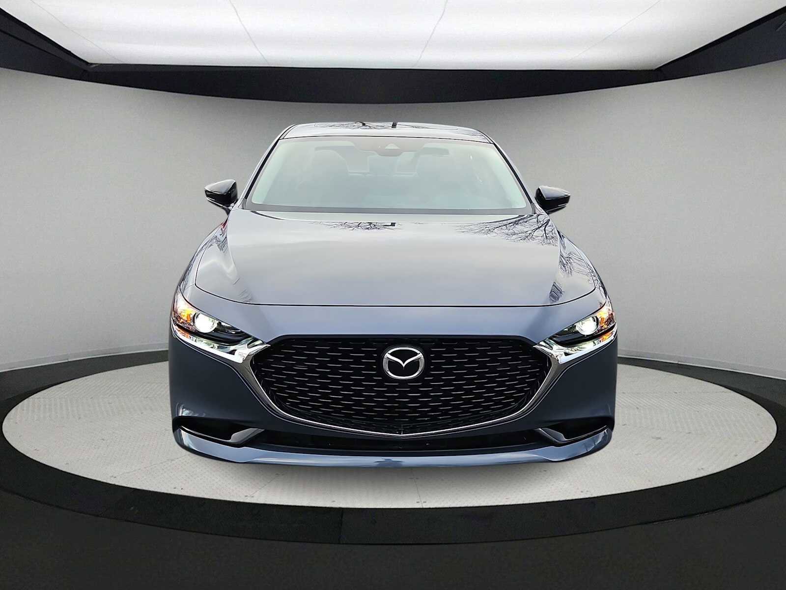 Used 2023 MAZDA MAZDA3 s image 3