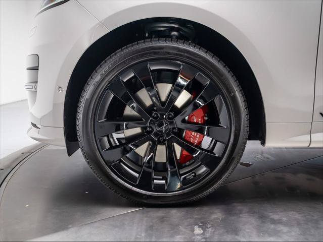 New 2026 Land Rover Range Rover Sport Dynamic SE AWD/4WD image 11