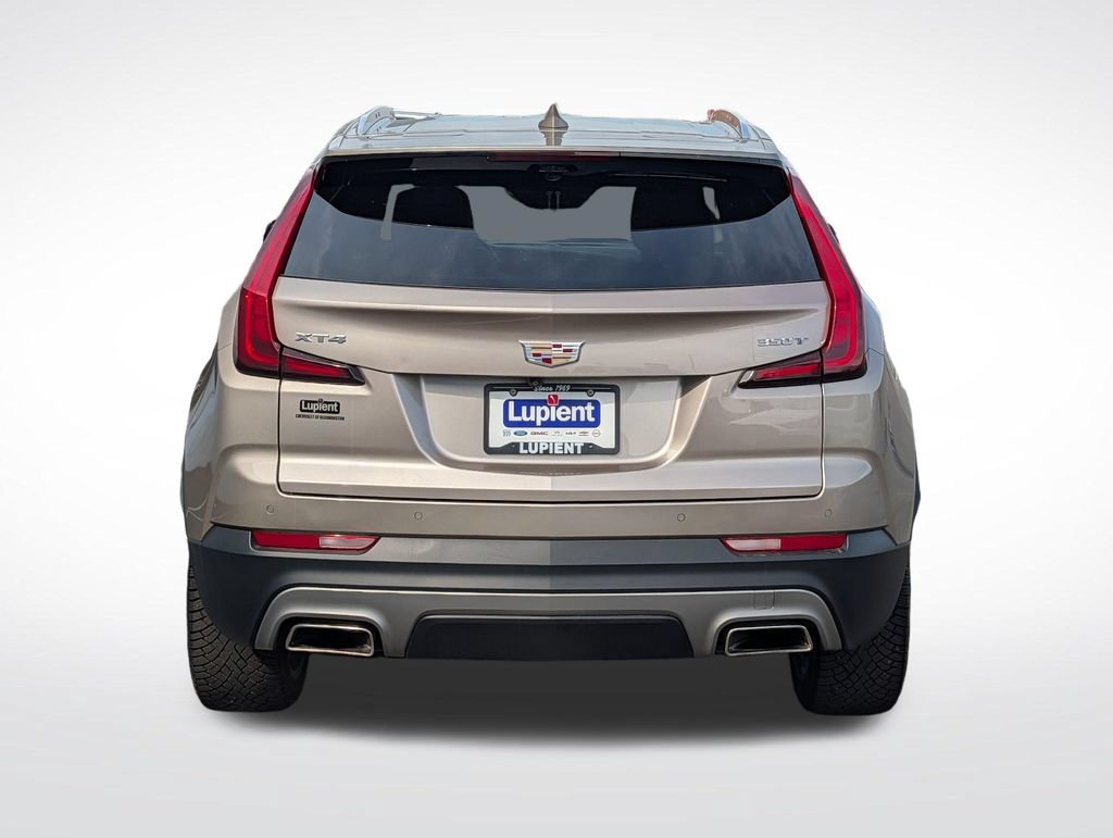 Used 2022 Cadillac XT4 Premium Luxury w/ Enhanced Visibility Package FWD image 5