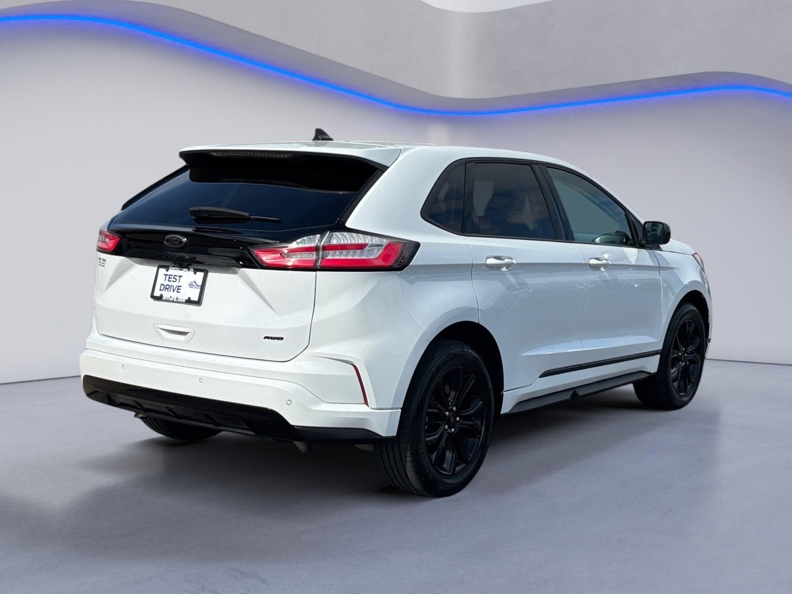 Used 2023 Ford Edge SE w/ Black Appearance Package image 10