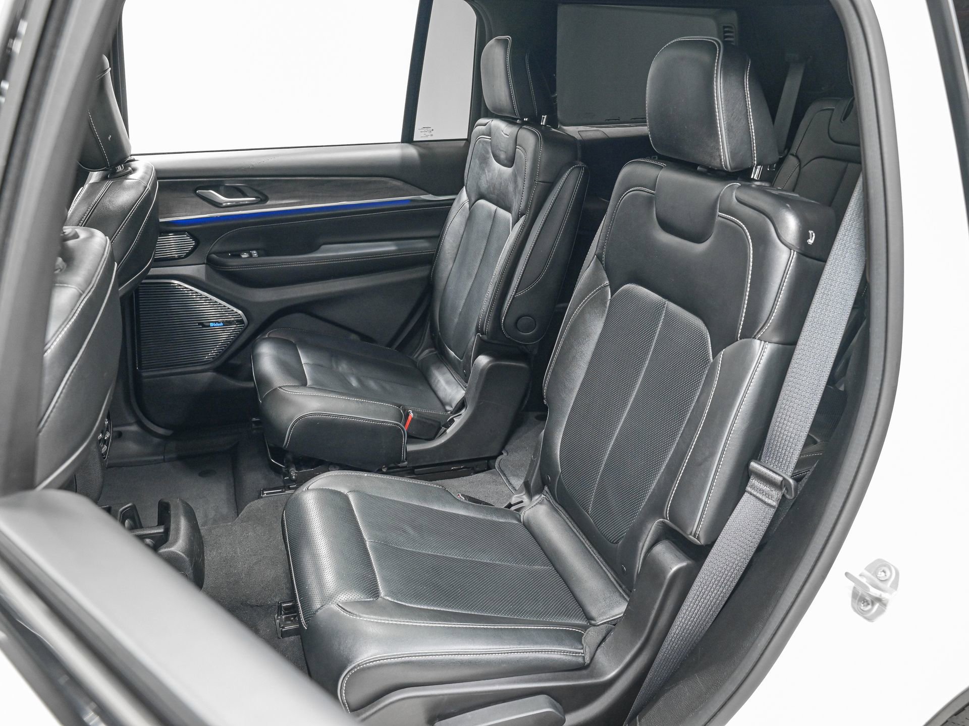 Used 2023 Jeep Grand Cherokee L Overland image 25