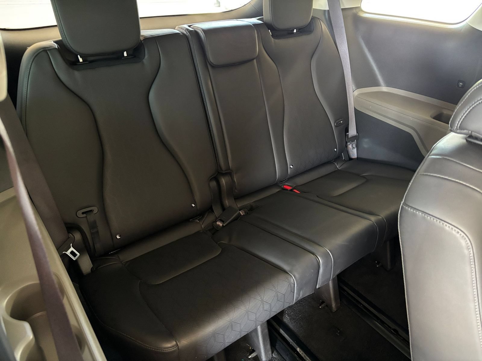 Used 2026 Kia Carnival FWD image 26