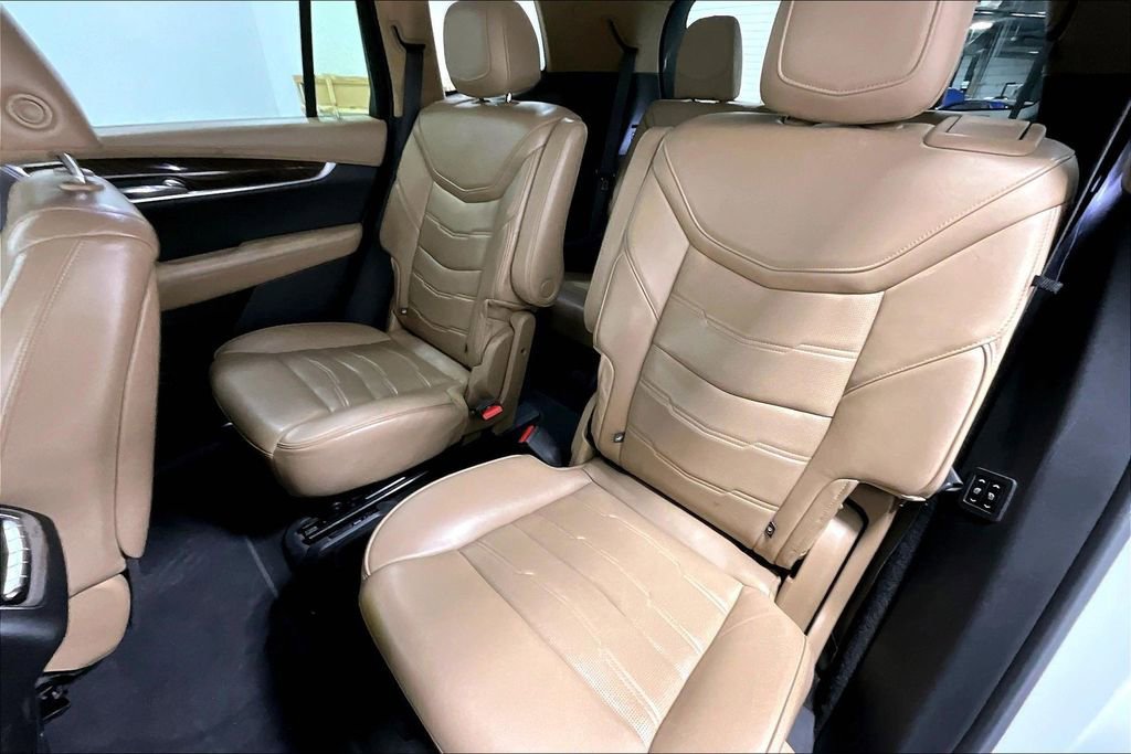 Used 2020 Cadillac XT6 Sport w/ Platinum Package image 35