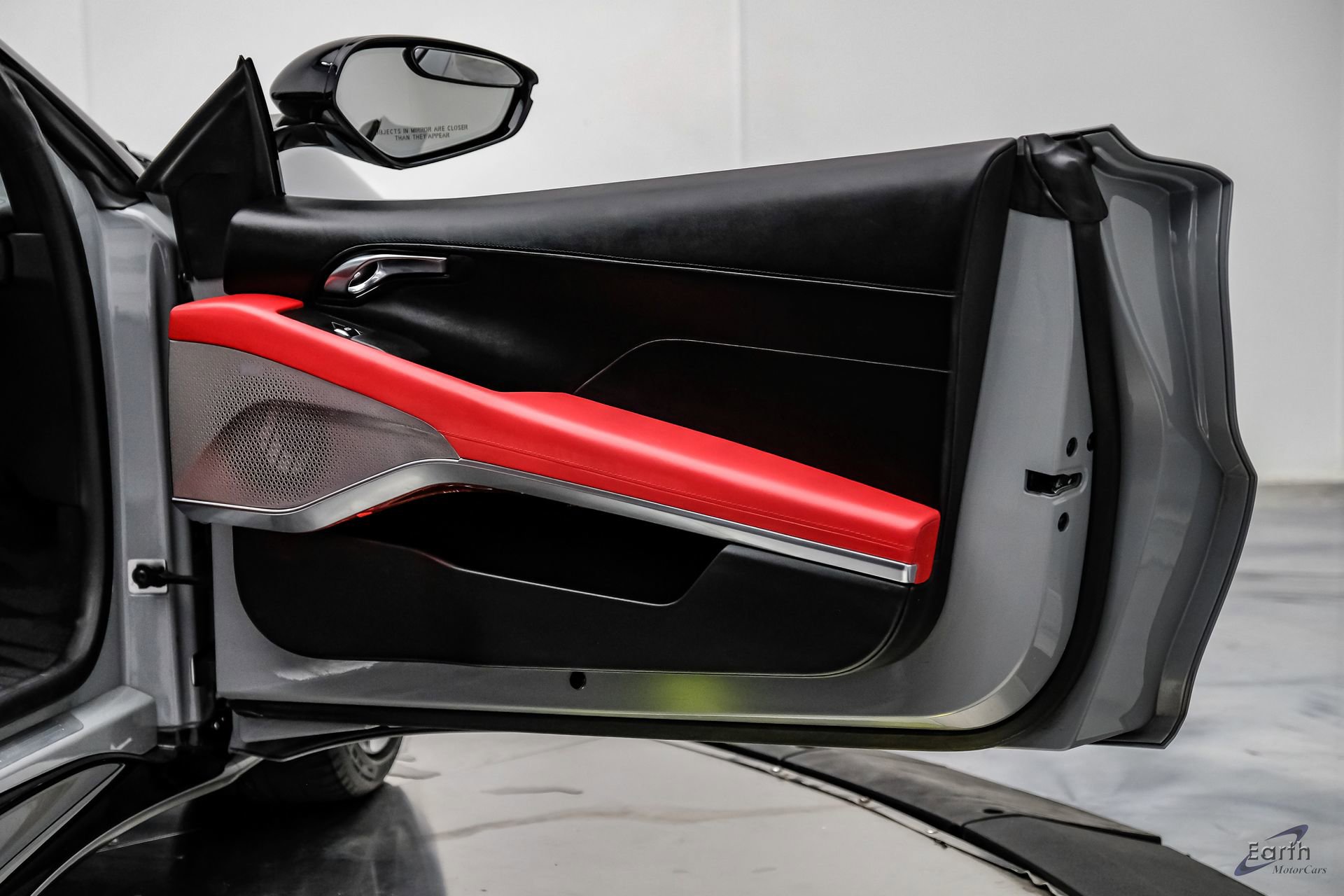 Used 2025 Lotus Emira RWD image 96