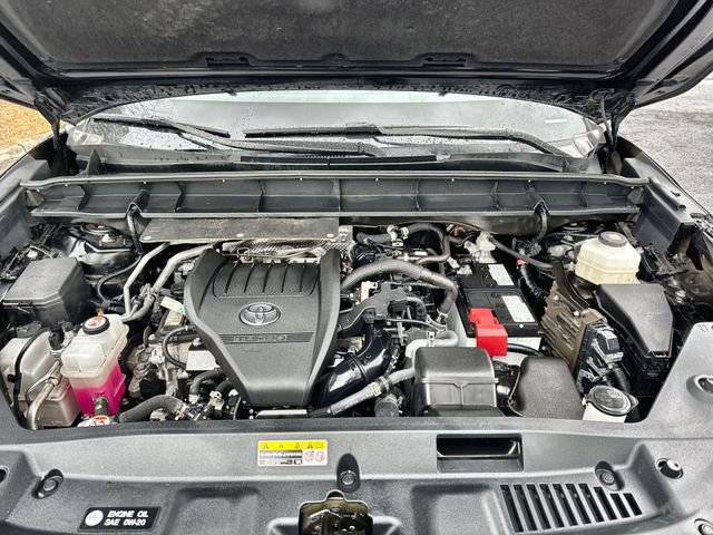 Used 2024 Toyota Highlander LE image 34
