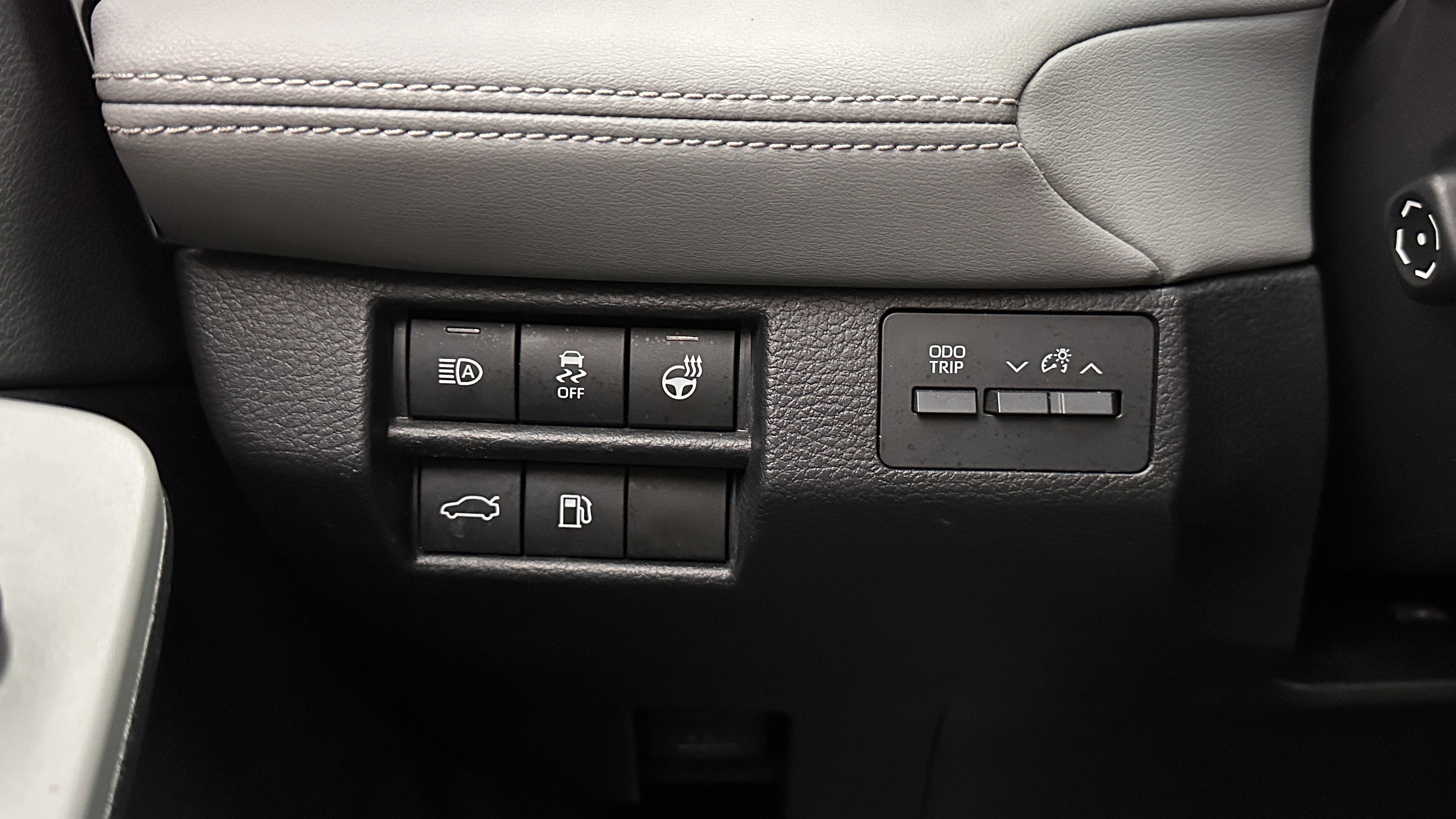 Used 2019 Toyota Avalon Limited w/ All Weather Liner Package image 24