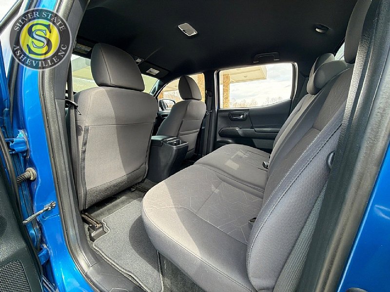 Used 2016 Toyota Tacoma TRD Sport w/ Towing Package RWD image 13