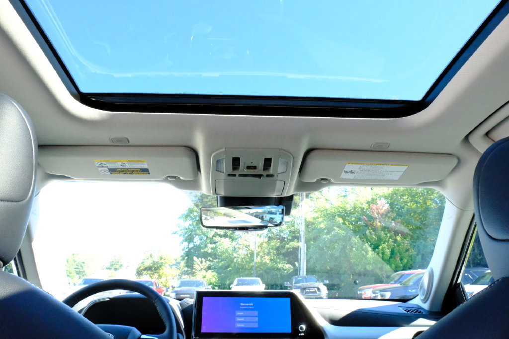 New 2026 Toyota Highlander Platinum AWD/4WD image 25