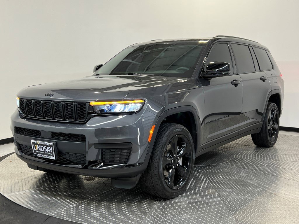 Certified 2024 Jeep Grand Cherokee L Altitude image 3