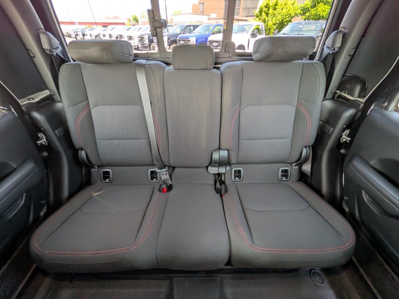 Used 2023 Jeep Gladiator Sport AWD/4WD image 15