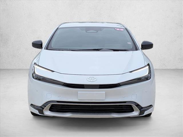Used 2025 Toyota Prius Plug-In Hybrid video 2
