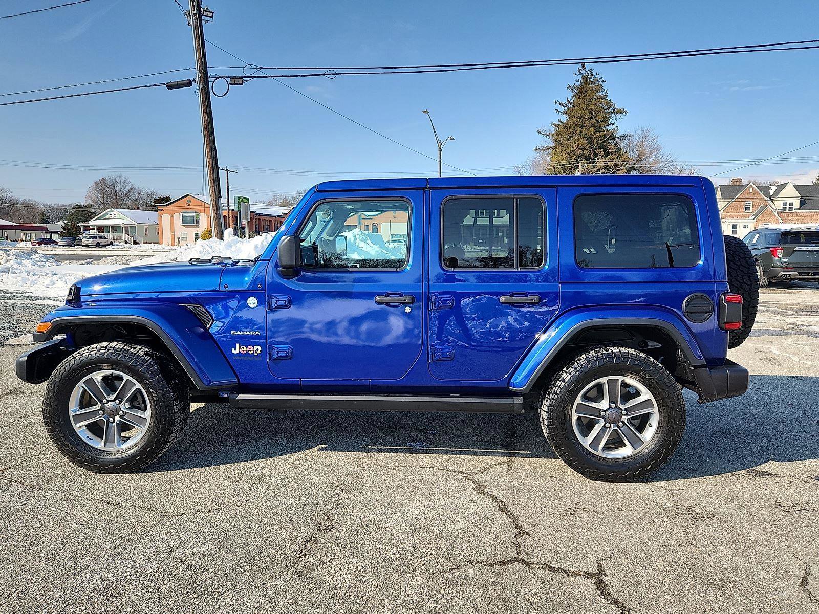 Used 2018 Jeep Wrangler Unlimited Sahara image 7
