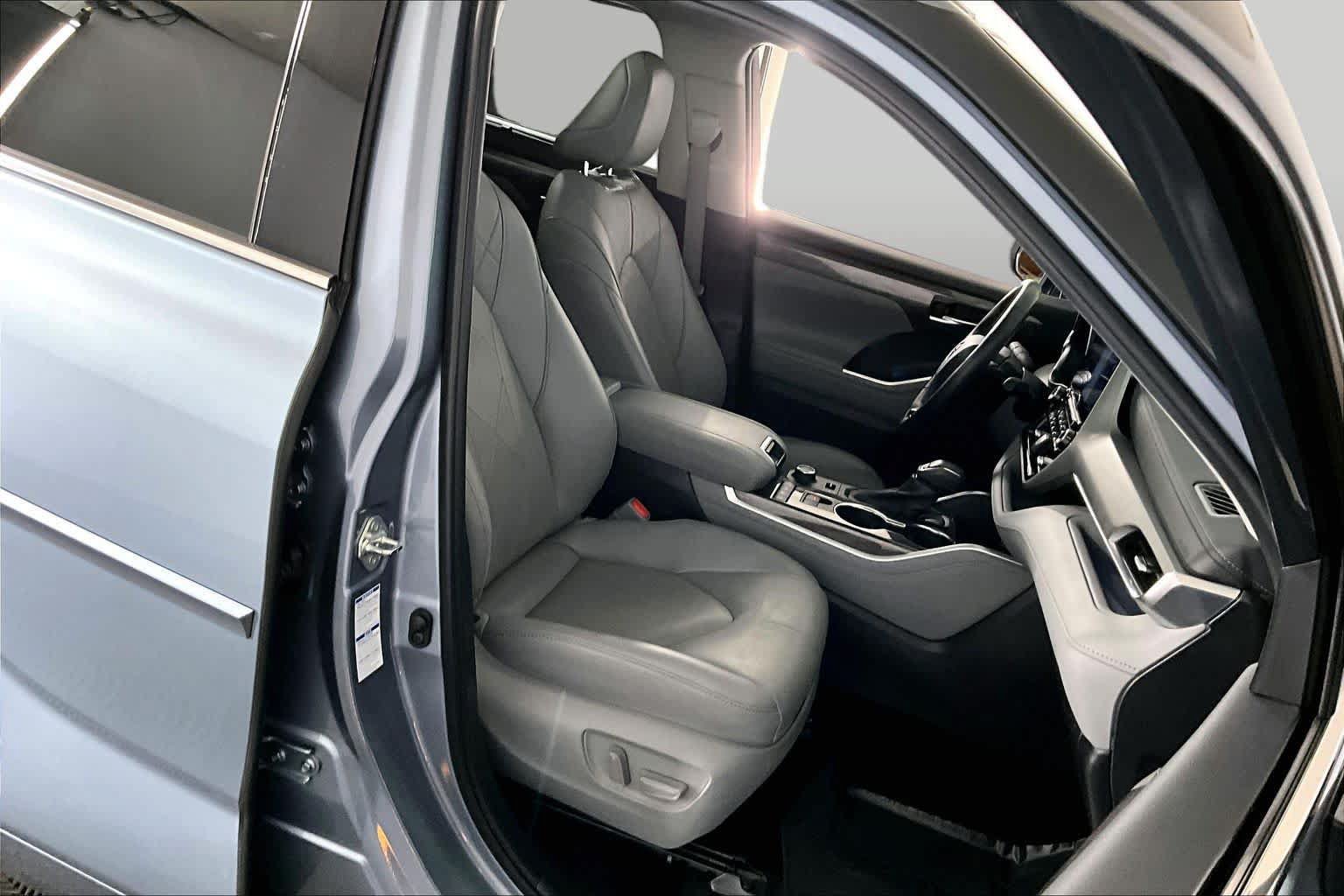 Used 2022 Toyota Highlander Platinum AWD/4WD image 8