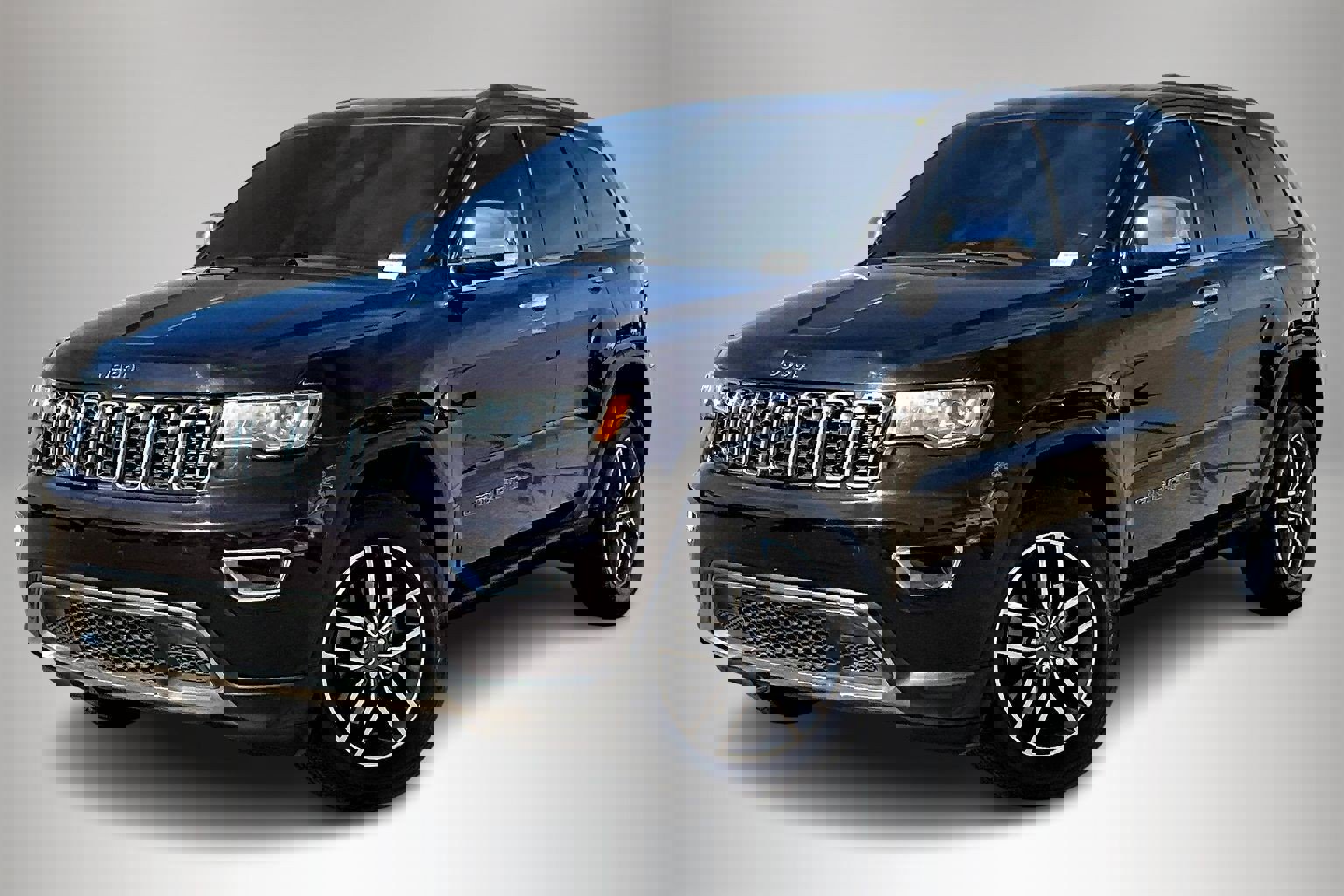 Used 2020 Jeep Grand Cherokee Limited image 3