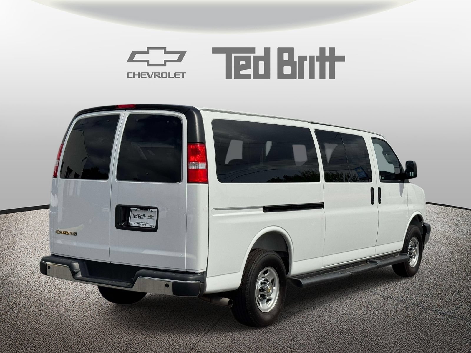 Certified 2025 Chevrolet Express 3500 LT w/ LT Preferred Equipment Group RWD image 4
