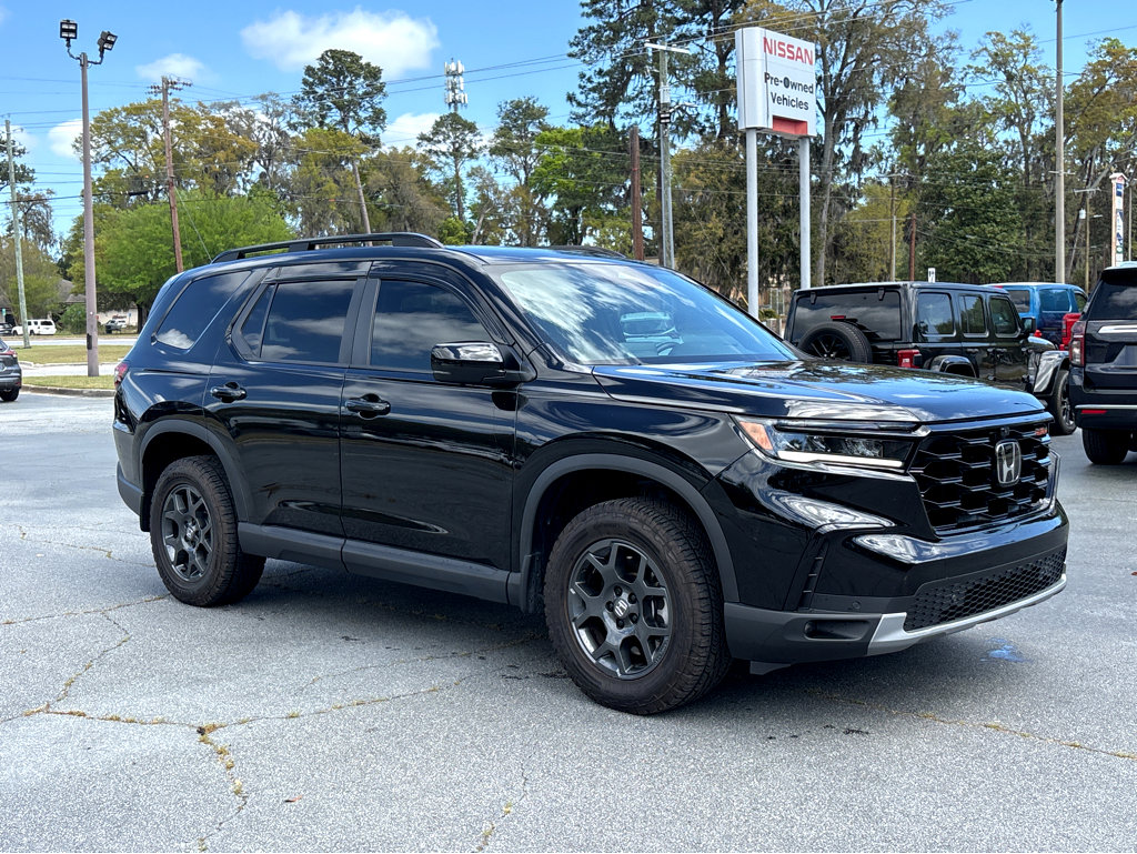 Used 2025 Honda Pilot TrailSport