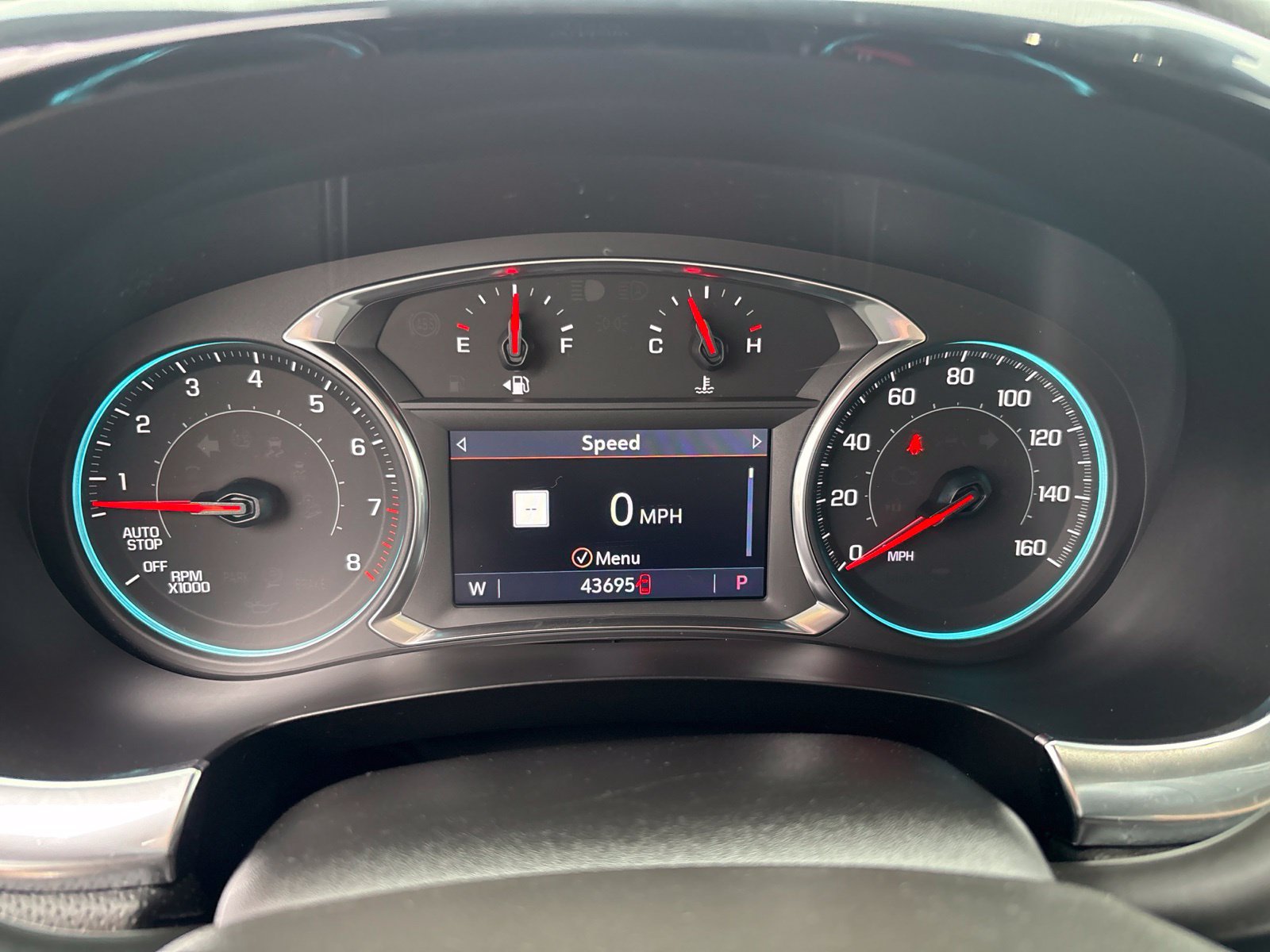 Used 2024 Chevrolet Traverse RS FWD image 32