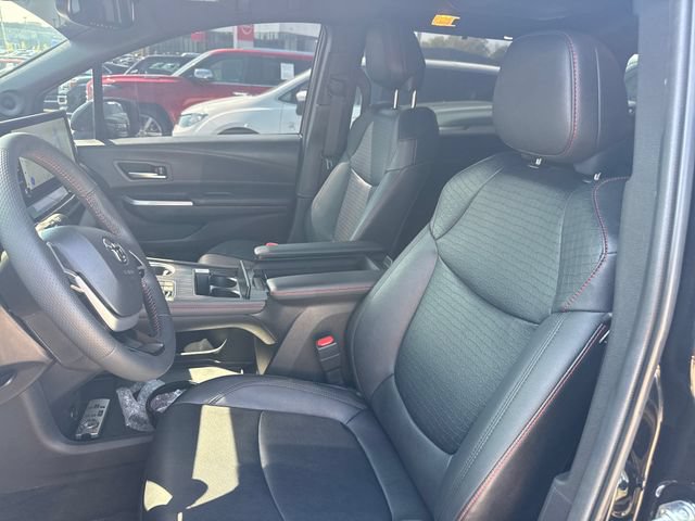 Used 2025 Toyota Sienna XSE w/ XSE Plus Package AWD/4WD image 13