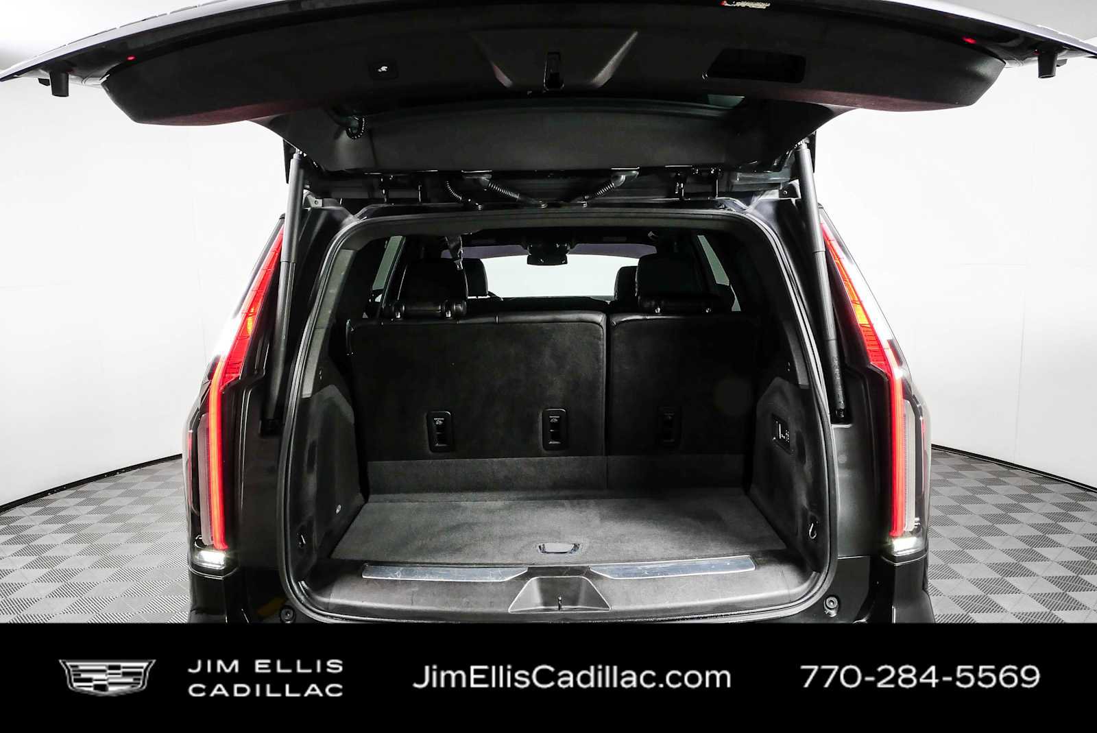 Used 2021 Cadillac Escalade Luxury RWD image 31